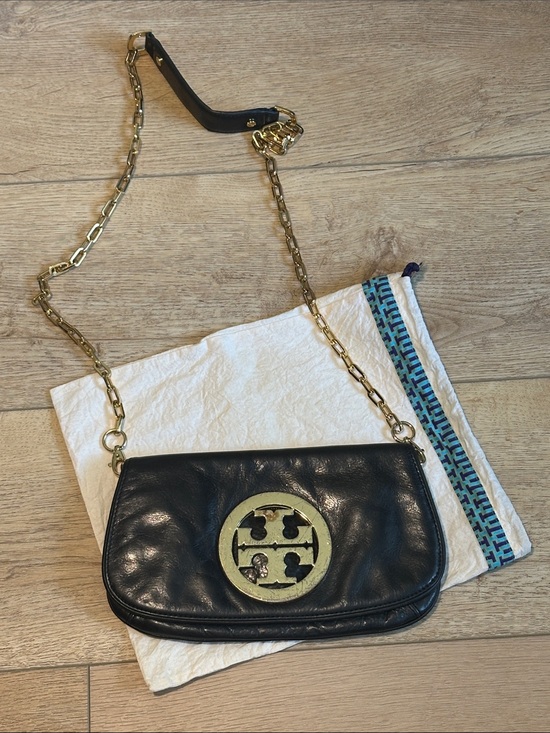 Tory Burch Handbags - Tory Burch Reva Purse